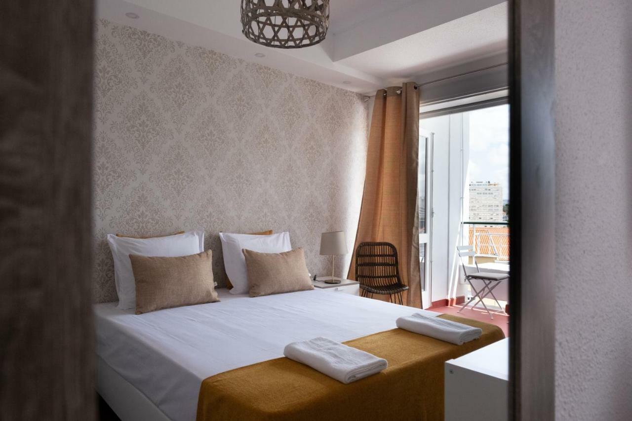 4U Lisbon Suites & Guesthouse VII Airport ภายนอก รูปภาพ
