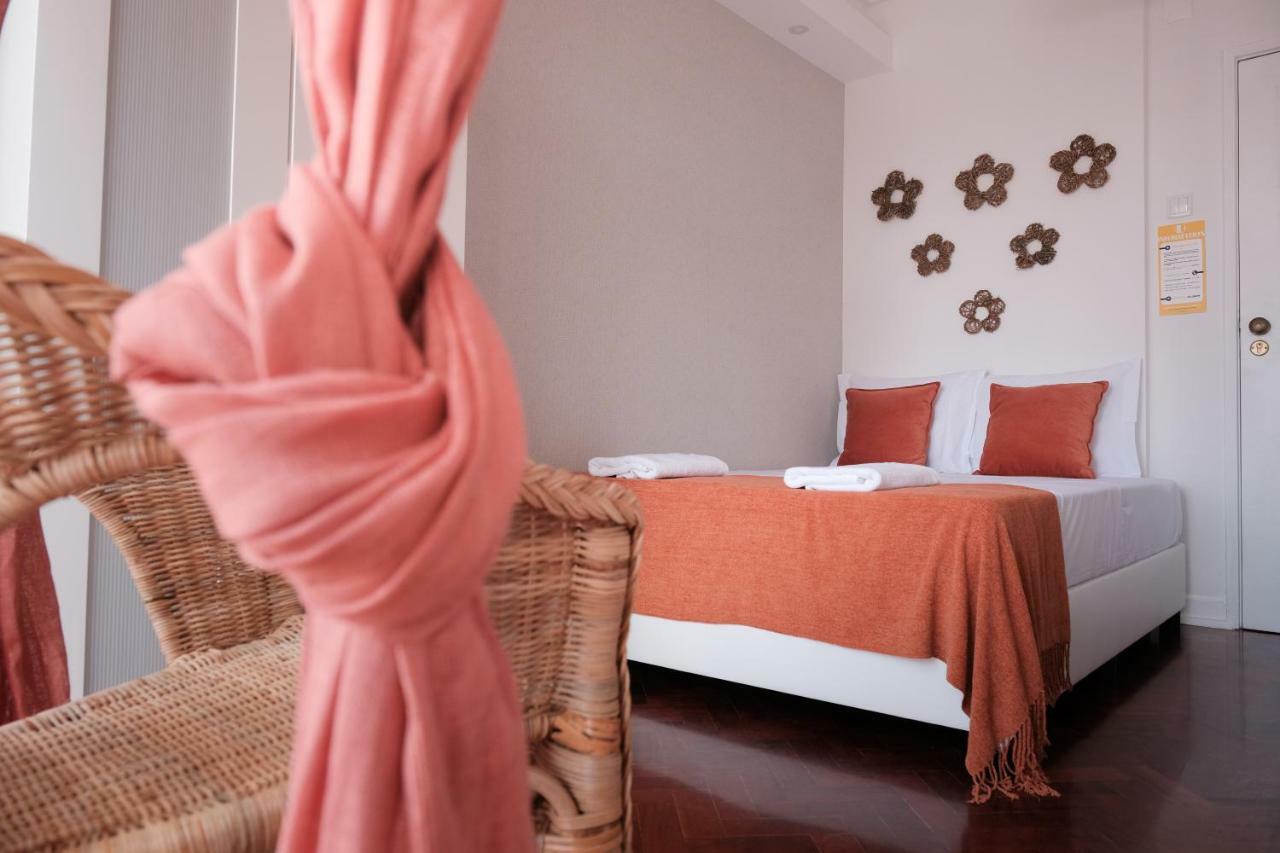 4U Lisbon Suites & Guesthouse VII Airport ภายนอก รูปภาพ